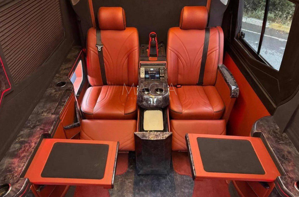 Mercedes-Benz Business Class amenities